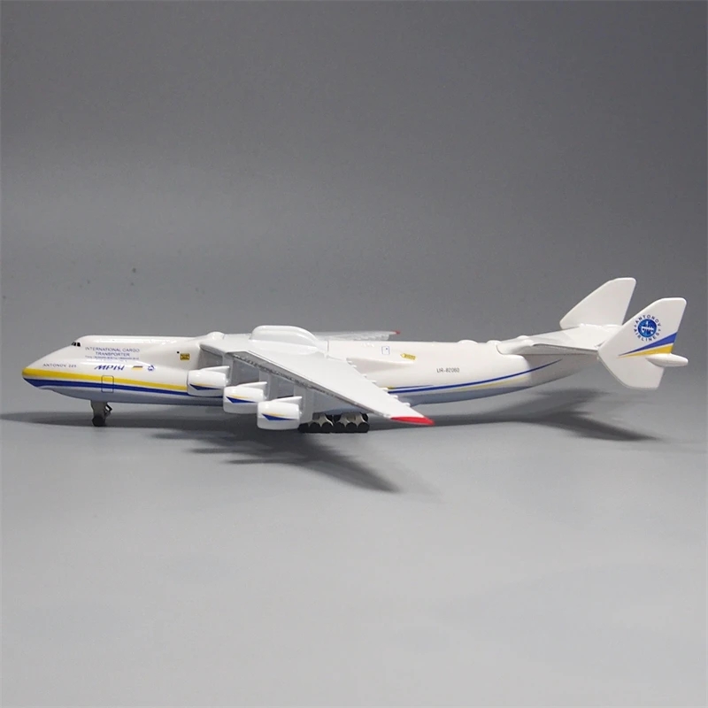 ANTONOV 225 Airlines Ucrania A - Model Kit Ukraine reseña y precio